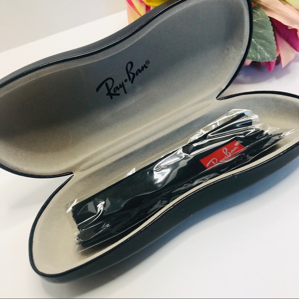RAY BAN GLASSES CASE 🖤 - Picture 2 of 4
